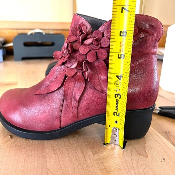 Socofy Red Floral Embellished Ankle Boots Size 39 US 8 - Picture 11 of 13
